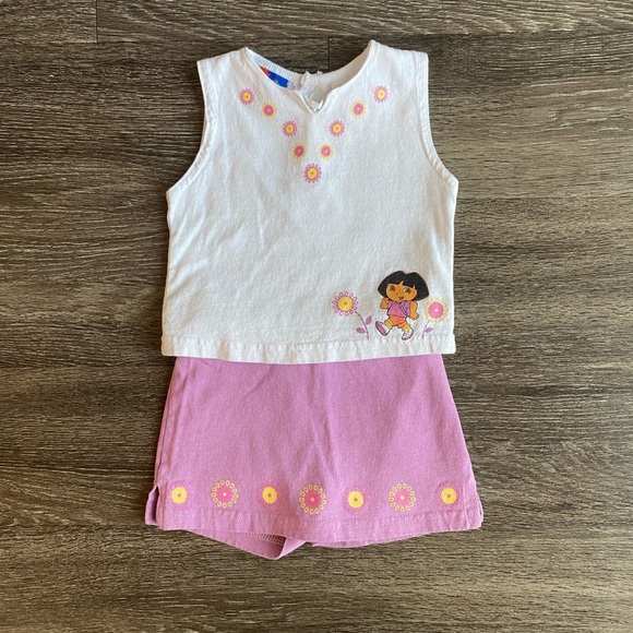 Vintage Dora outfit